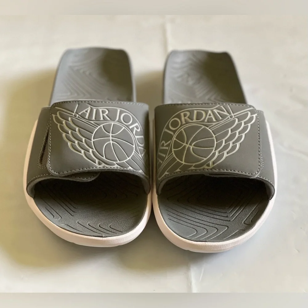 Jordan hydro 7 smoke new in original box